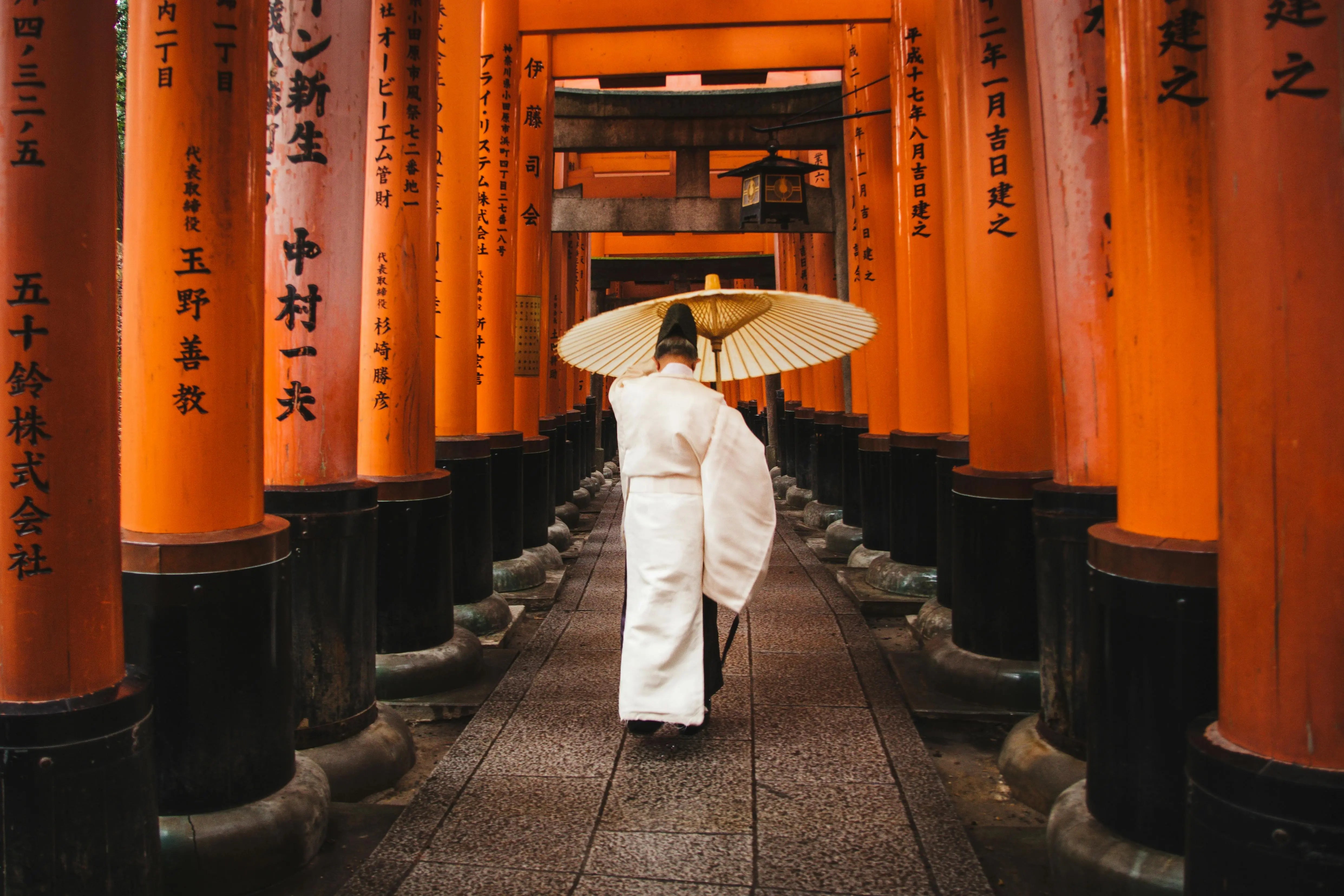 From-Nishiki-e-to-Modern-Minimalism-The-Evolution-of-Japanese-Print-Design House of Koyomi