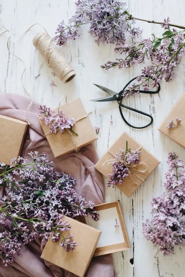 The-art-of-gift-giving-in-Japan-and-how-it-differs-from-Western-cultures House of Koyomi